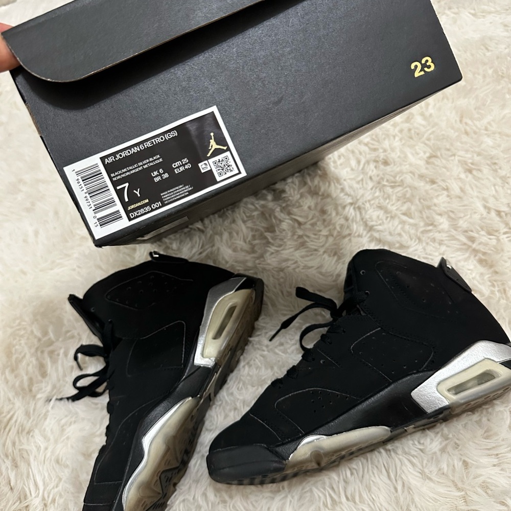 Nike Air Jordan 6 Retro Black and Metallic Silver Sneakers